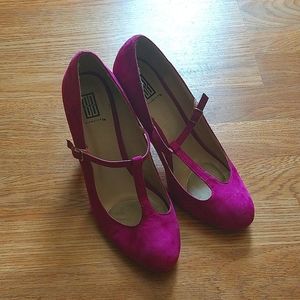 Us size 11 woman's signature high heels